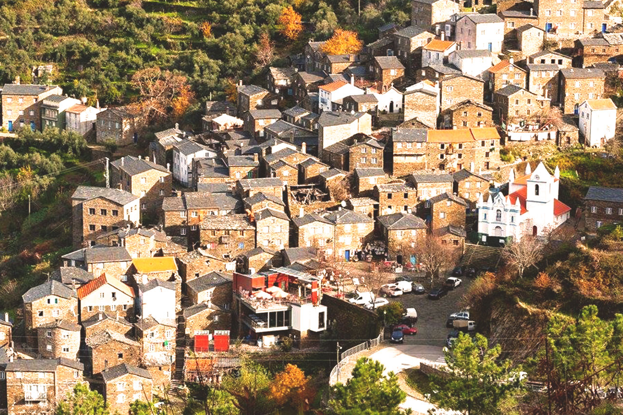 Piodão secret village